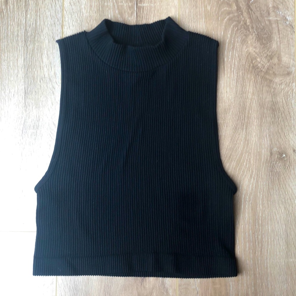 The Group Babaton Zen Seamlesss Tank Medium